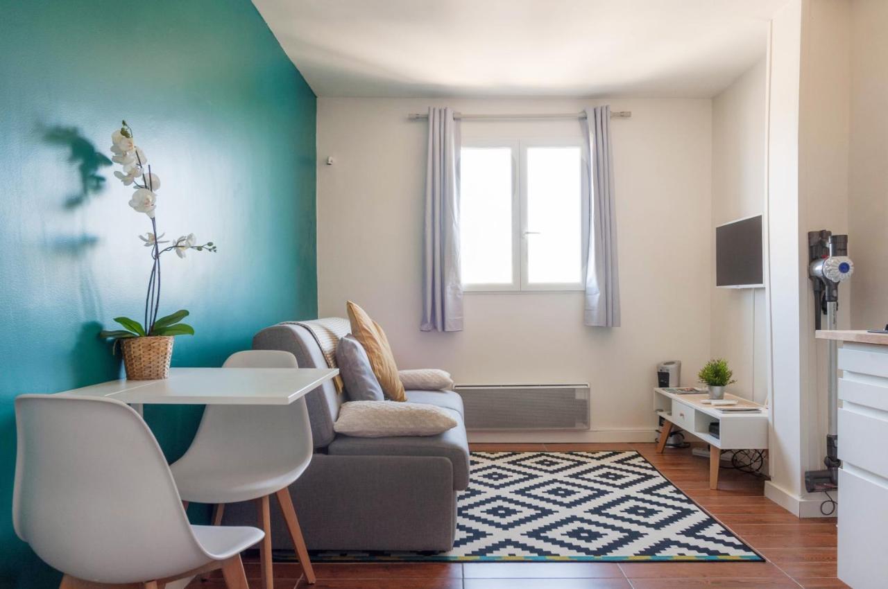 Bleu Roi Versailles Apartment Exterior photo